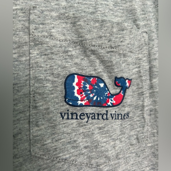 Vineyard Vines Short Sleeve T-shirt Red White Blue Tie Dye Whale- Size Men’s S - Picture 5 of 5